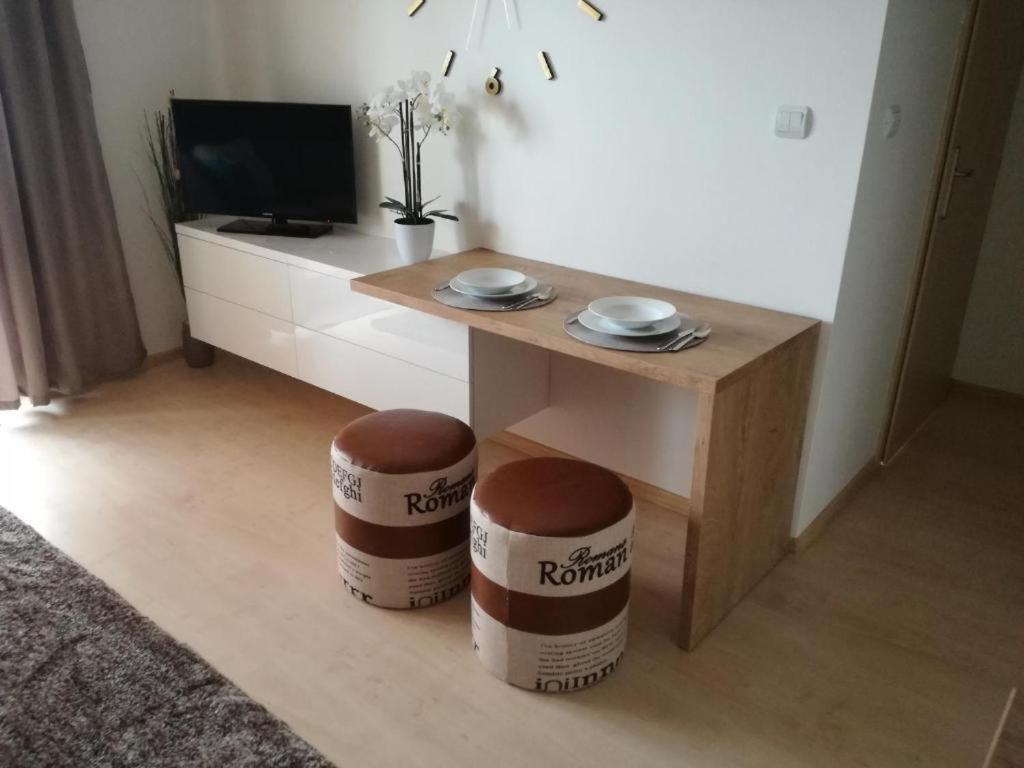 Apartmán POLUDNICA Lipótszentmiklós Kültér fotó